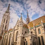 Apartment Emily Self Check In Wifi Netflix Free Coffee Near The Andrassy Street For Long Therm Budapest