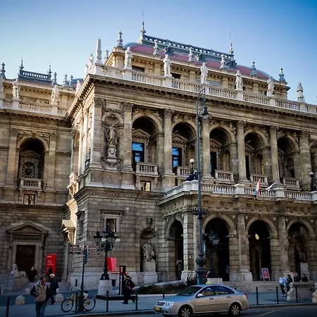 Apartment Emily Self Check In Wifi Netflix Free Coffee Near The Andrassy Street For Long Therm Budapest